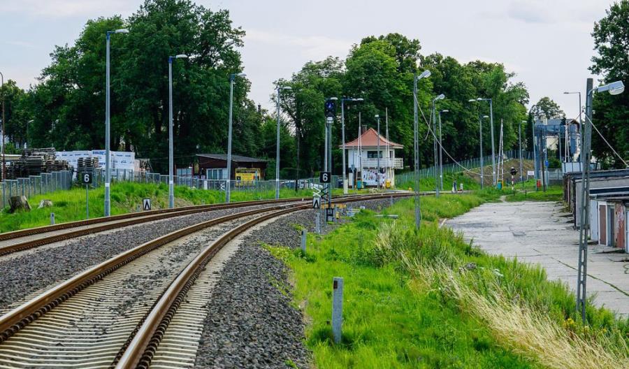 Elektryfikacja linii 278 do Zgorzelca. Oferty tańsze o połowę Elektryfikacja linii 278 do Zgorzelca. Oferty tańsze o połowę