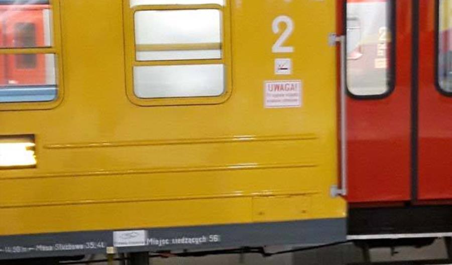Pociąg z otwartą toaletą na Fabrycznej. Będzie brudno? Pociąg z otwartą toaletą na Fabrycznej. Będzie brudno?