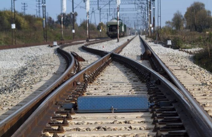 Słabsze wyniki ZUE wywołane spowolnieniem na rynku kolejowym