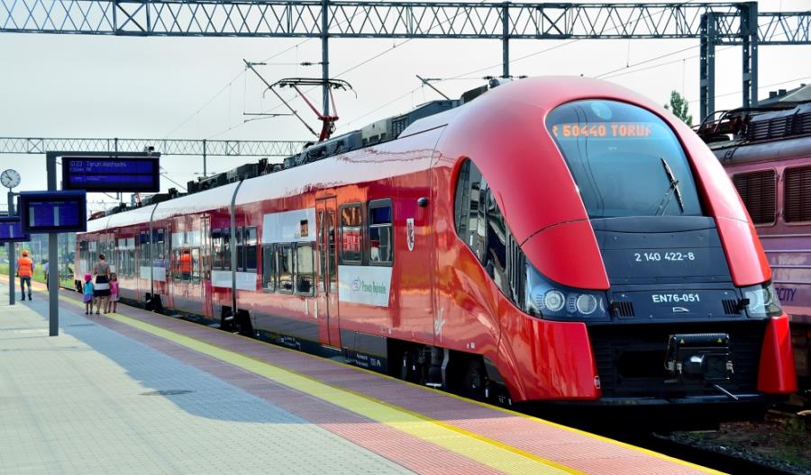 Z biletem kolejowym do teatru, czyli jak promować transport publiczny w XXI w. Z biletem kolejowym do teatru, czyli jak promować transport publiczny w XXI w.