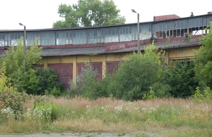 Znika hala wachlarzowa Parowozowni Dęblin