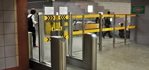Metro: Przebudowa bramek biletowych na razie za droga