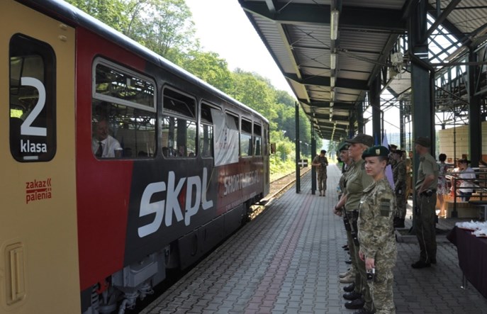 Wagon motorowy SKPL dotarł na Słowację i Ukrainę [wideo]