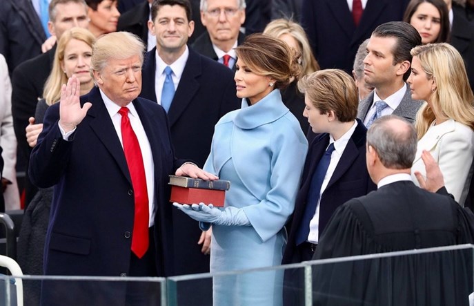 Warszawa. Przez Donalda Trumpa zmiany na czterdziestu liniach