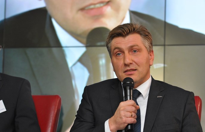 Prezes Pesy nie wyklucza wprowadzenia inwestora