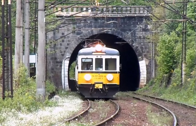 PLK szykują się do naprawy tunelu w Bardzie Śląskim