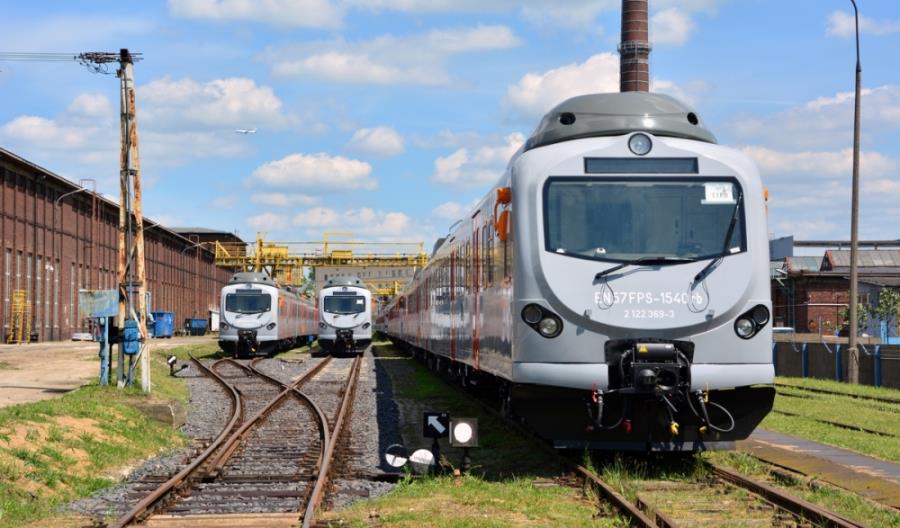 PolRegio z jedną ofertą na dzierżawę taboru. Feniksy za ponad 200 mln zł PolRegio z jedną ofertą na dzierżawę taboru. Feniksy za ponad 200 mln zł