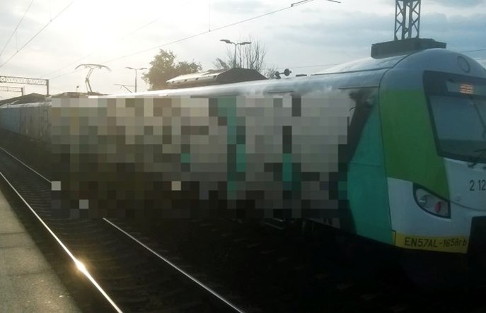 Wandale pomazali pociągi KM. 40 tys. złotych strat