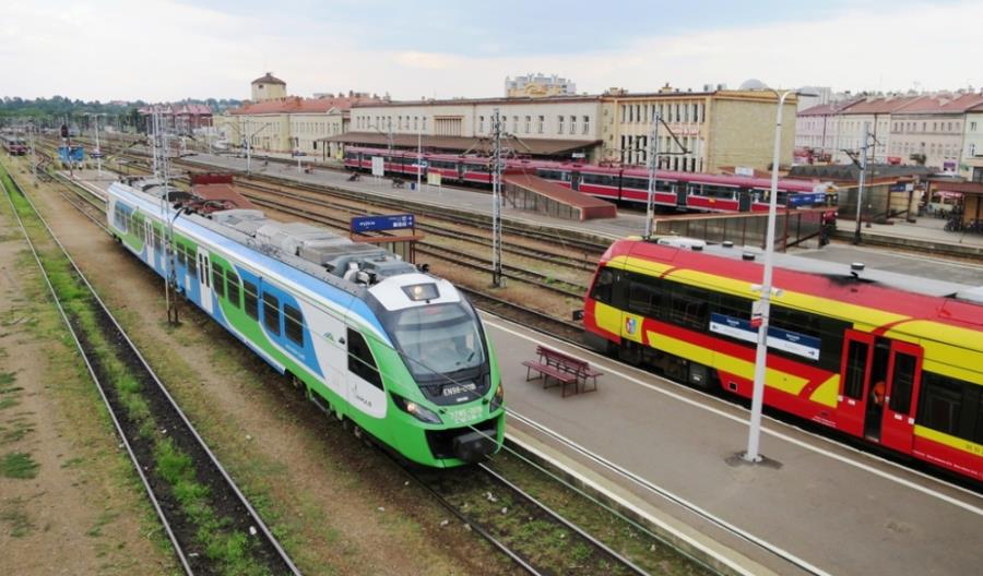 Podkarpackie szykuje się do pięcioletniej umowy na przewozy kolejowe Podkarpackie szykuje się do pięcioletniej umowy na przewozy kolejowe