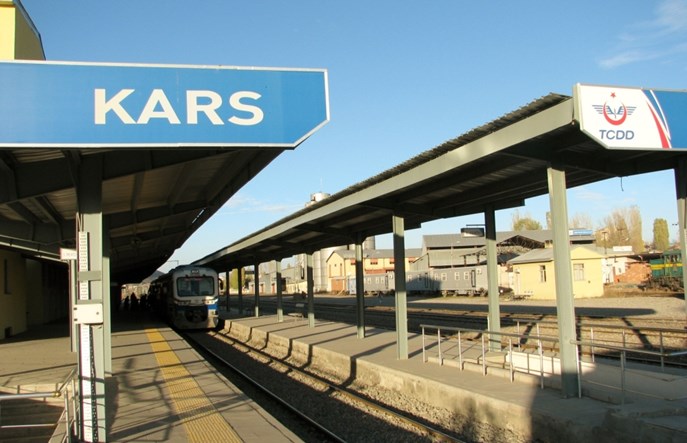 Ruszył pierwszy pociąg na tureckim odcinku linii Baku – Tbilisi – Kars