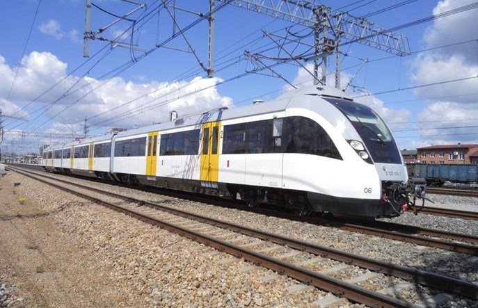 Koleje Małopolskie testują 14WE od Industrial Division