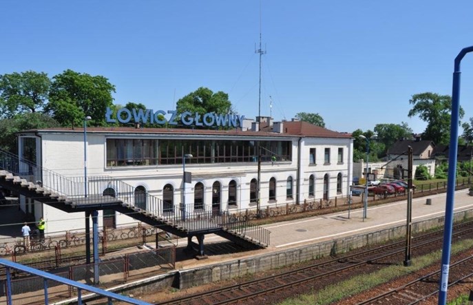 Prace torowe pod Łowiczem. PLK poprawiają parametry linii