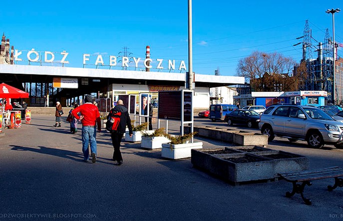 Łódź Fabryczna: Neon jednak na sprzedaż?