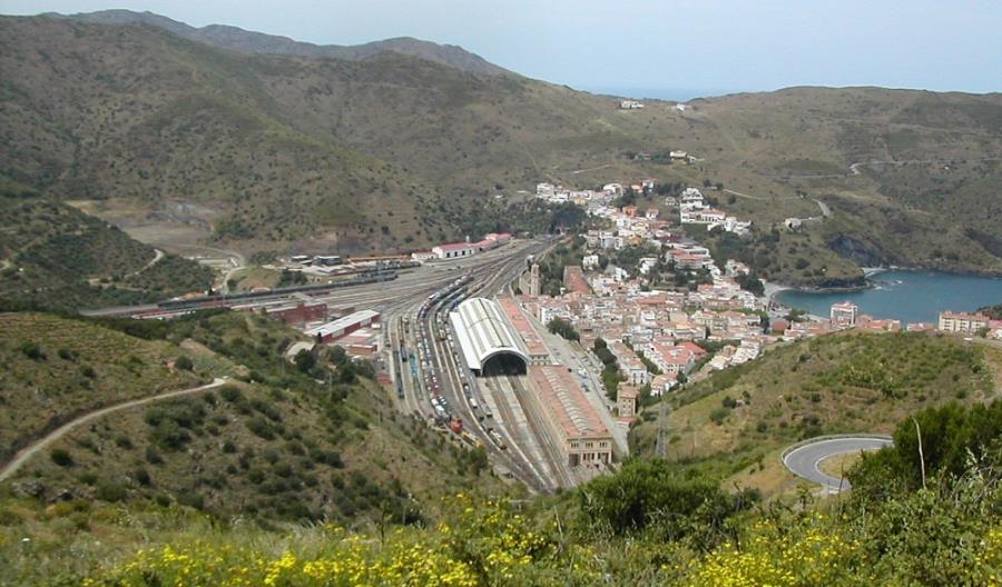 Portbou – stacja dwóch szerokości Portbou – stacja dwóch szerokości