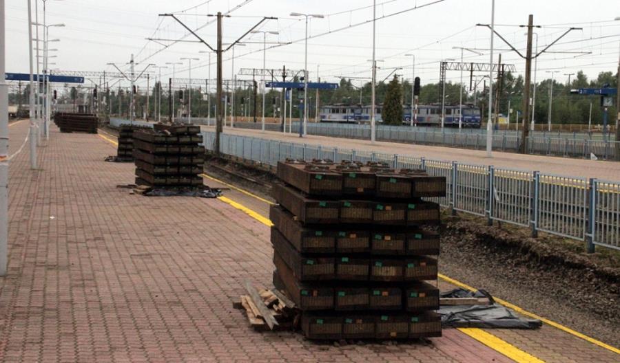 Łódź: Trwają roboty torowe na kilku stacjach Łódź: Trwają roboty torowe na kilku stacjach