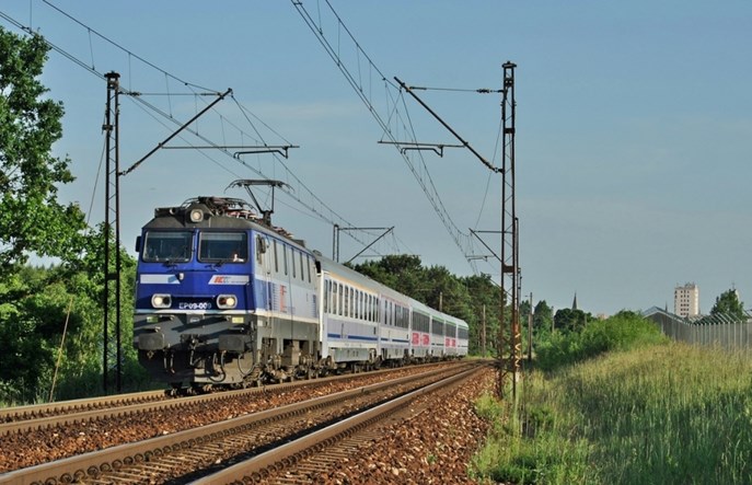 PKP Intercity dopłaca do napraw pierwszych 31 lokomotyw EP09
