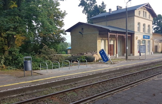 Fundacja Grupy PKP oferuje pomoc kolejarzom poszkodowanym podczas nawałnic