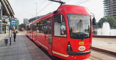 Chorzów. Zmodernizowany tramwaj ma imię. Gucio [ZDJĘCIA]