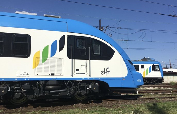 Elf 2 już po pierwszym kursie z pasażerami