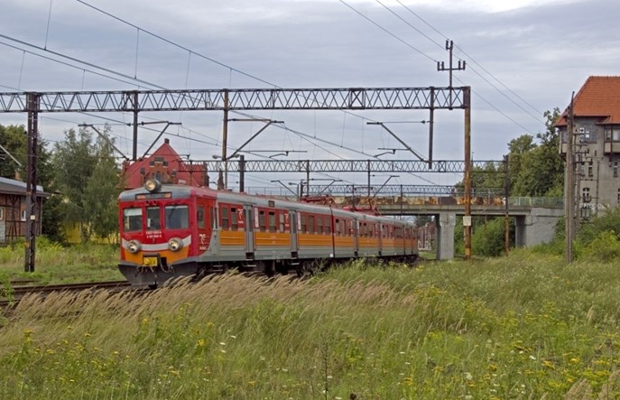 PolRegio: Pięć EN57 bez wykonawcy naprawy i modernizacji