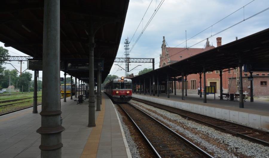 Krótsze podróże koleją z Opola do Kędzierzyna Koźla i Katowic Krótsze podróże koleją z Opola do Kędzierzyna Koźla i Katowic