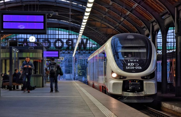Koleje Dolnośląskie wynajęły SZT-y z Pesy i Arrivy. Muszą uzupełnić niedobory