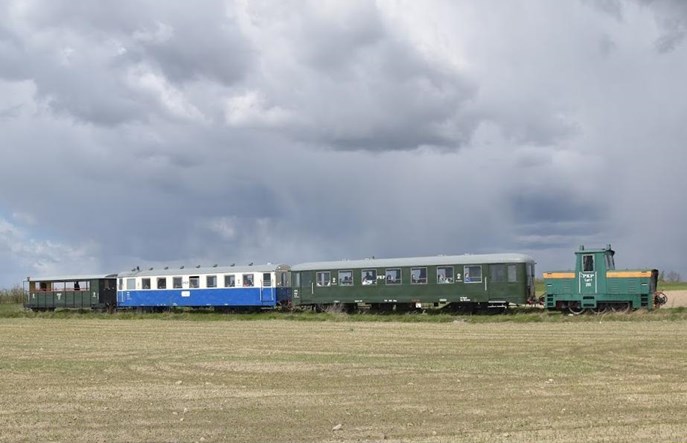 Kolej Rogowska: Duża frekwencja, brak pieniędzy na remont torów