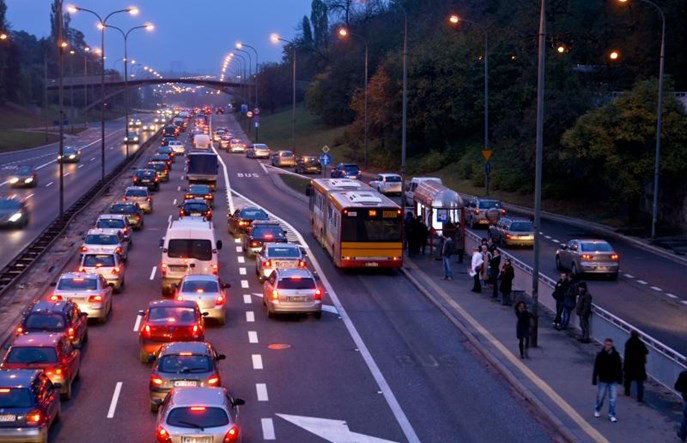 Warszawa: Ratusz przeprowadzi analizy dla 6 nowych buspasów
