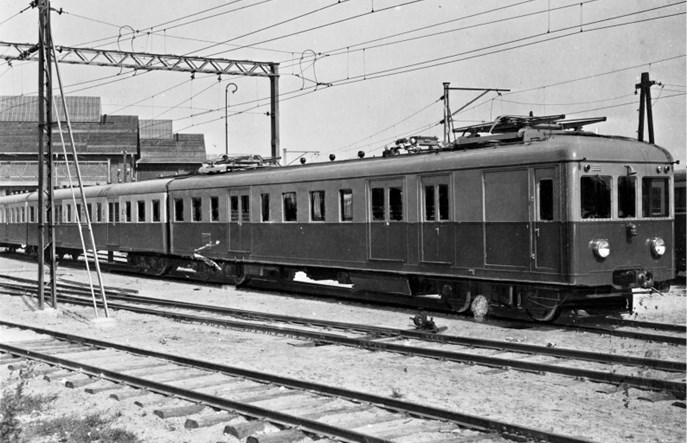 Historia kolei. Powrót elektrycznych pociągów do Warszawy po II wojnie światowej