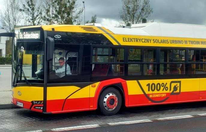 Komisja Europejska zatwierdziła dofinansowanie dla 130 elektrobusów w Warszawie