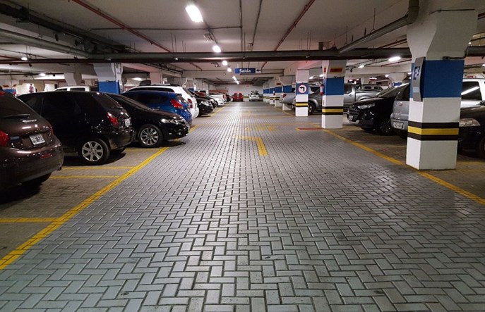 Polchip: Przyszłością na parkingach są... smartfony