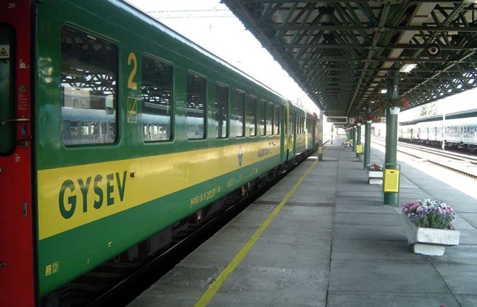 Węgierski przewoźnik GySEV będzie wyprzedawać tabor
