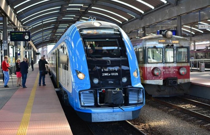 Koleje Śląskie chcą jeszcze więcej Elfów 2. Po opcji - zamówienie uzupełniające