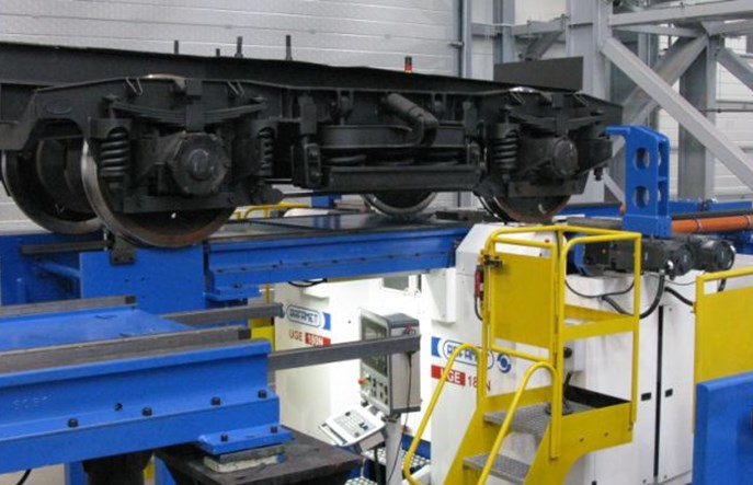 Klient z Rosji zamówił w Rafamecie tokarkę podtorową