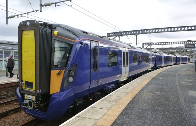 Wielka Brytania: Pociągiem elektrycznym z Edynburga do Glasgow