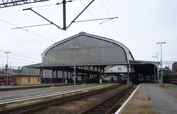Oferty na remont hali i peronów stacji Legnica znów powyżej kosztorysu
