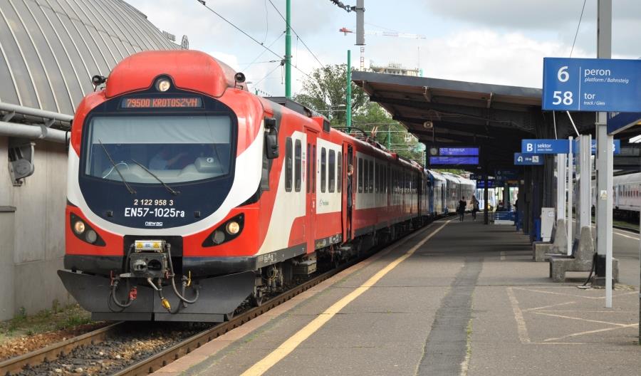 Koleje Wielkopolskie zbadały zadowolenie z przejazdów zmodernizowanymi EN57