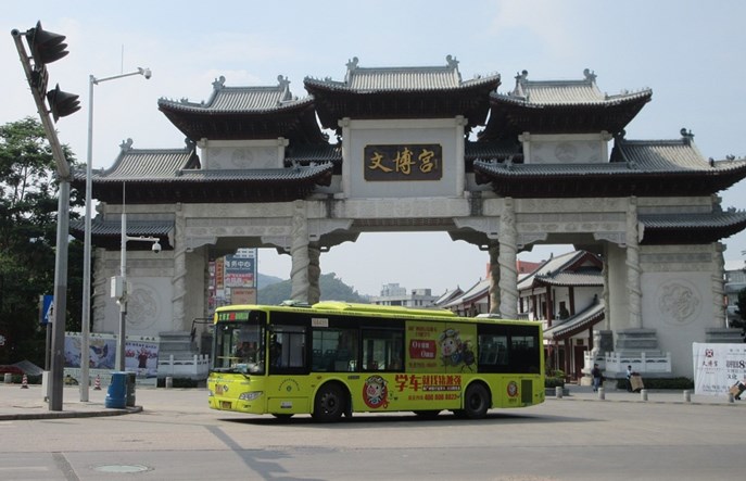 Chiny. Wszystkie (14 tys.!) autobusy w Shenzhen - elektryczne. W tym roku