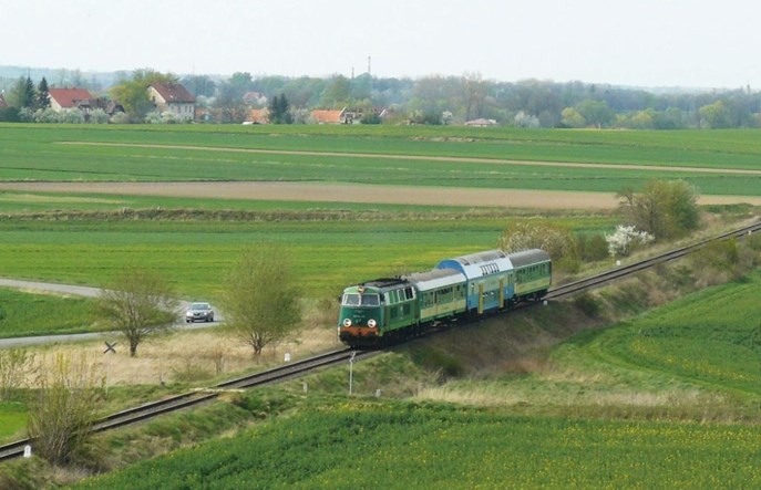PKP SA rozbiorą linie 331 i 338