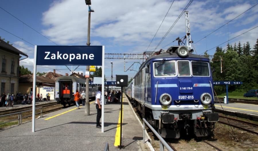PKP IC: Połowa biletów sprzedaje się w internecie PKP IC: Połowa biletów sprzedaje się w internecie