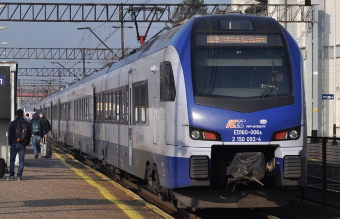 Pociągiem IC do Włoszczowy bezpośrednio z Poznania i Łodzi. Ale tylko w jedną stronę…