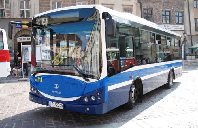 Automet dostarczy autobusy klasy mini do Krakowa?