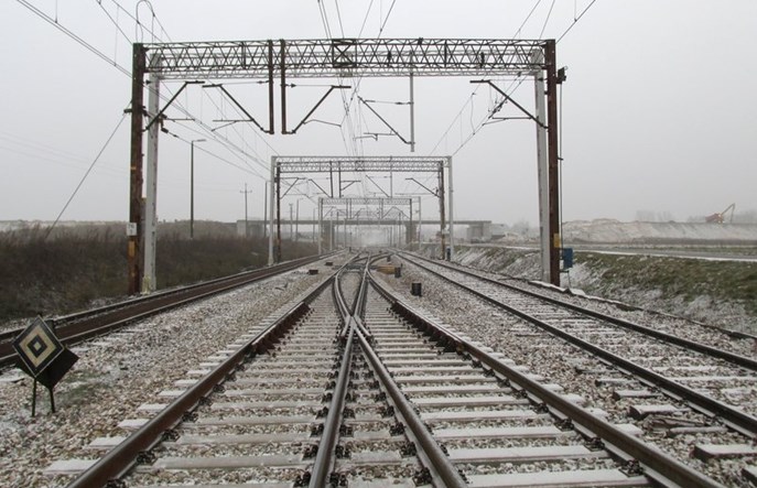 PLK wyremontowały kolejny odcinek linii między Radomiem a Radzicami