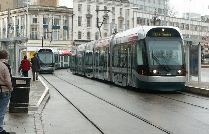 Nottingham. Zakład o 100 funtów o spóźniające się tramwaje