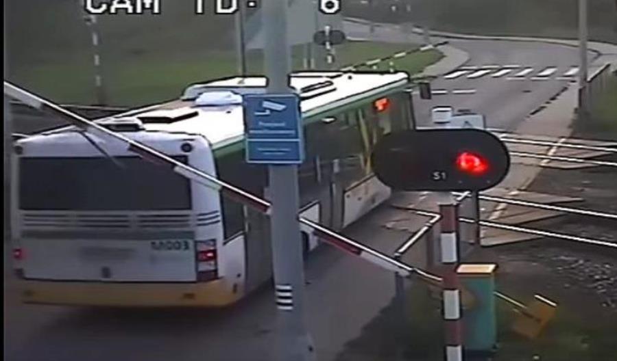 Pięć lat więzienia grozi kierowcy autobusu, który wjechał pod Pendolino Pięć lat więzienia grozi kierowcy autobusu, który wjechał pod Pendolino