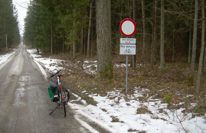 Rowerzyści ścigani w Puszczy Białowieskiej. Green Velo... nie dla nich?