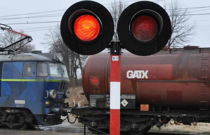 Po remoncie linii między Oleśnicą a Kępnem ruch kolejowy zamarł. Dlaczego?