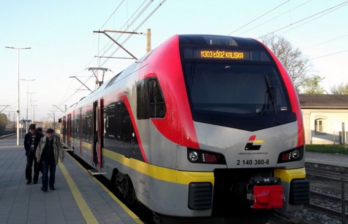 Twój pociąg czeka, bo przyjechał za wcześnie? ŁKA chce to zmienić