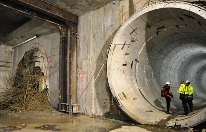 Ostatni odcinek metra: Kolejne odwołanie i przedłużenie terminu. Chińczycy wkraczają do gry?