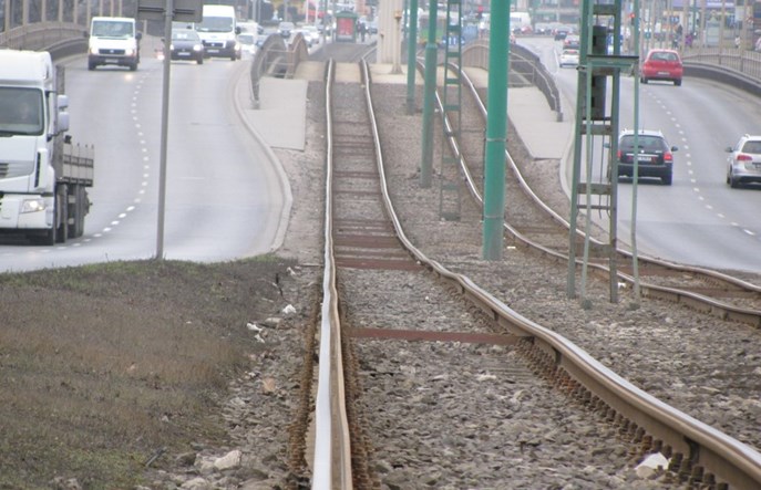 Poznań zwiększa środki na remont torów tramwajowych w 2018 r.